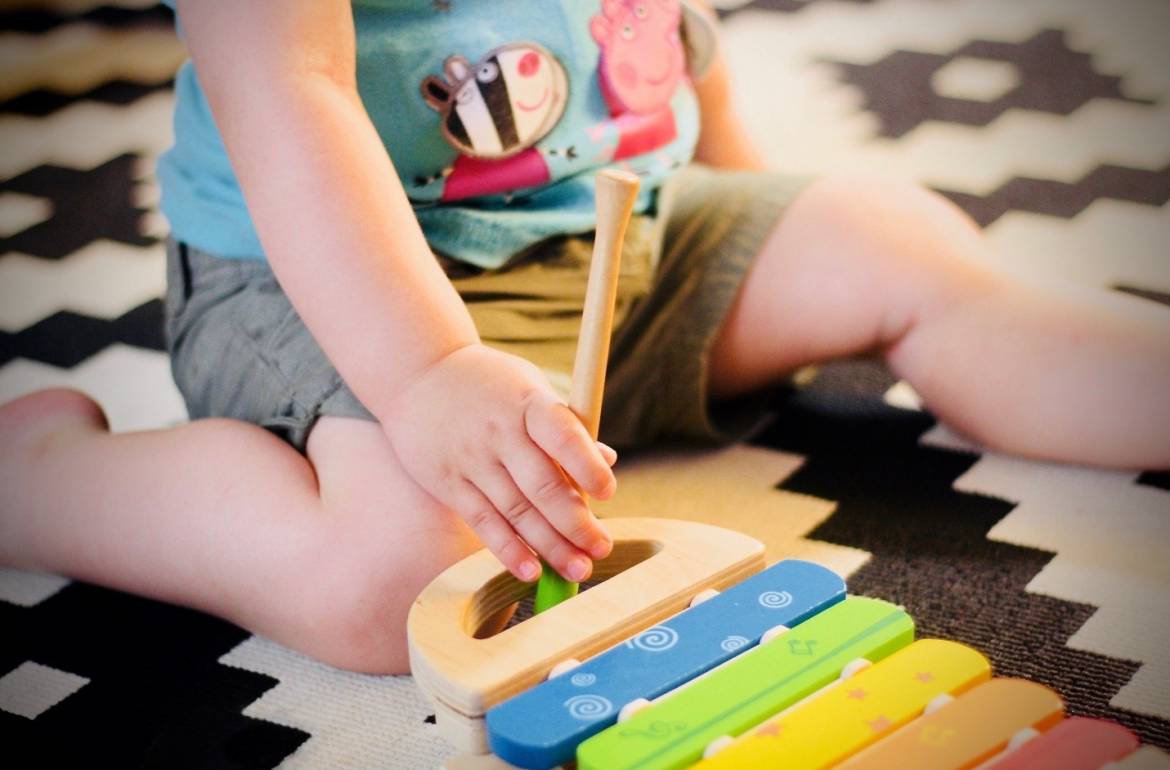 How to Choose the Best Educational Toys for Toddlers