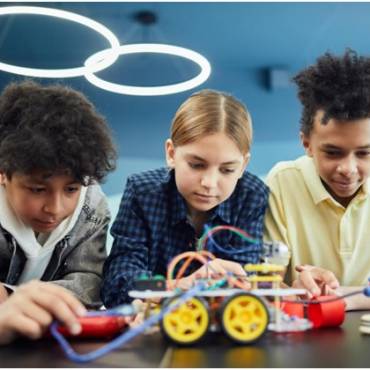 How STEM Toys Encourage Creative Thinking in Children