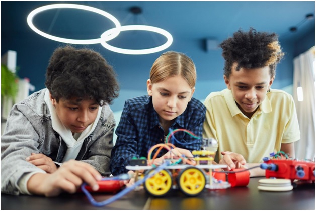 How STEM Toys Encourage Creative Thinking in Children